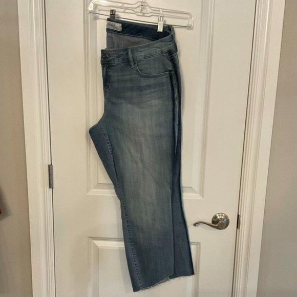NWT Torrid Ankle Skinny Jeans - Picture 5 of 6